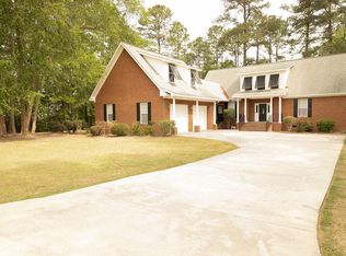 690 Longleaf Dr, Walterboro, SC 29488