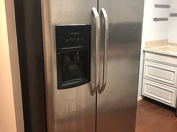 5th image of 2410 Clara Ln