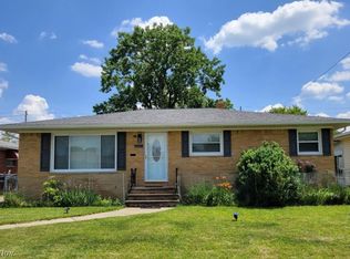 7305 Beresford Ave, Parma, OH