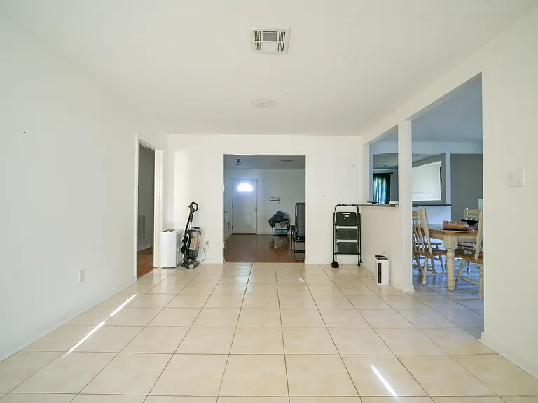 3615 Elysian Fields Ave — Photo 4