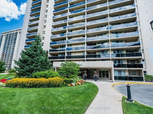 299 Mill Rd #210, Toronto, ON M9C 4V9