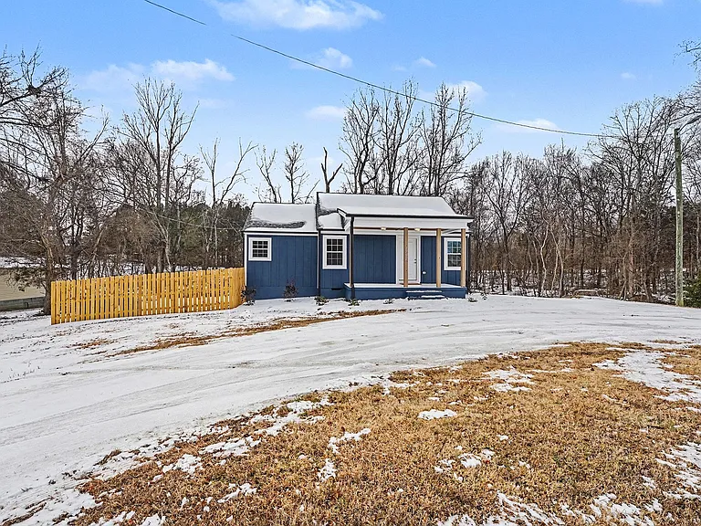 2702 Durham St — Photo 17