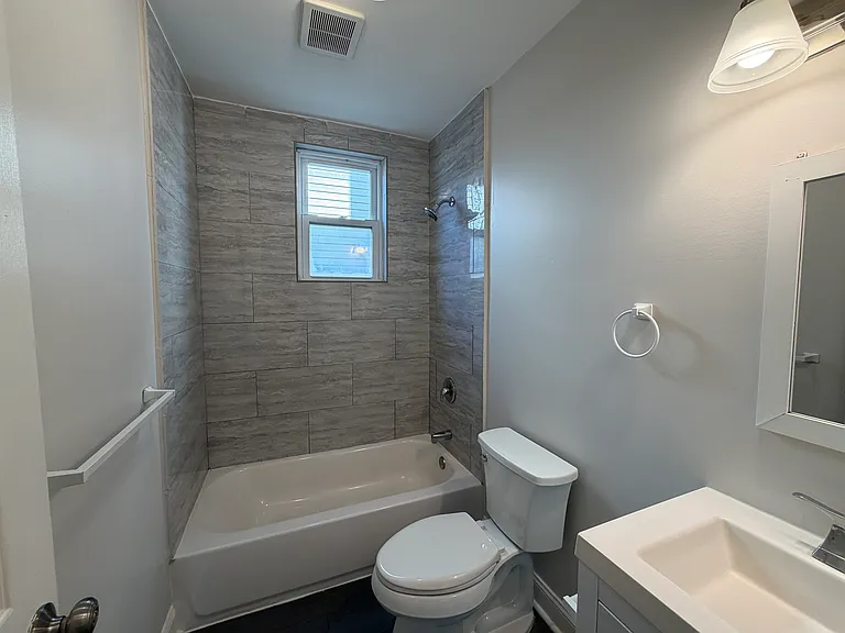 469 Alden St #1 — Photo 20