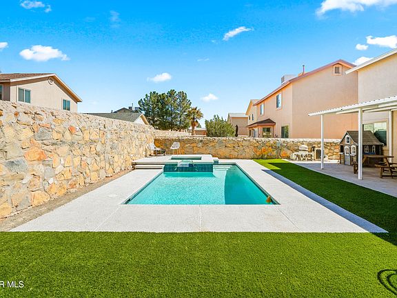 2nd image of 14061 Tierra Delfin Dr