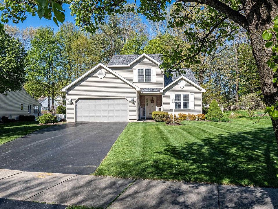 1st image of 9 Cassidy Dr