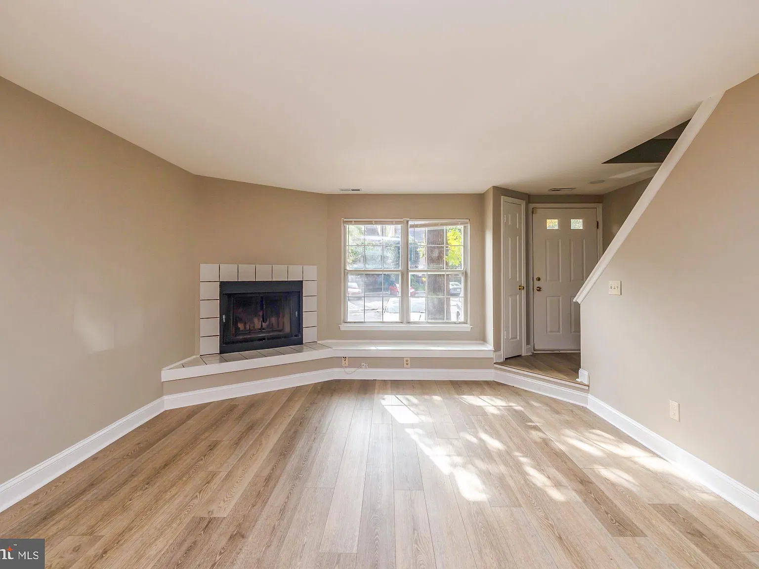 2 bed, 2.5 bath, 1743 sqft, $2,750 — Photo 3
