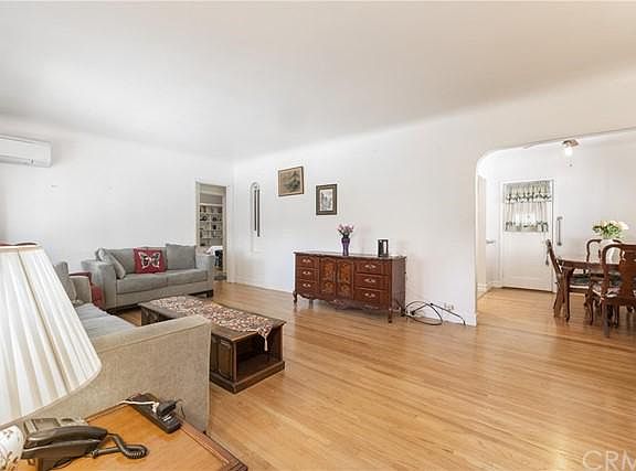 2nd image of 2255 Highbury Ave