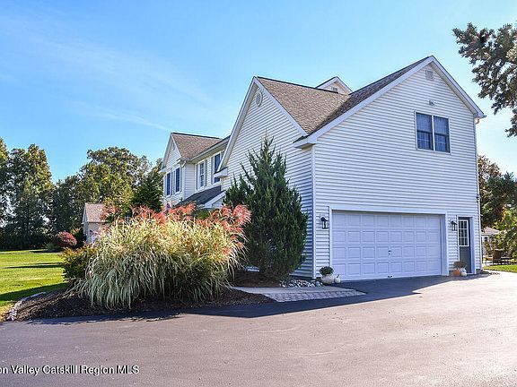 2nd image of 38 Robinwood Lane