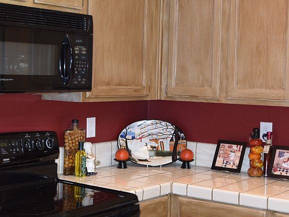 5th image of 2243 Country Manor Dr