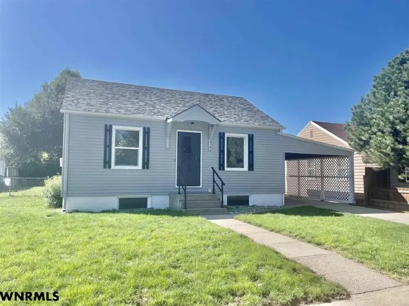 718 W 25th St, Scottsbluff, NE 69361