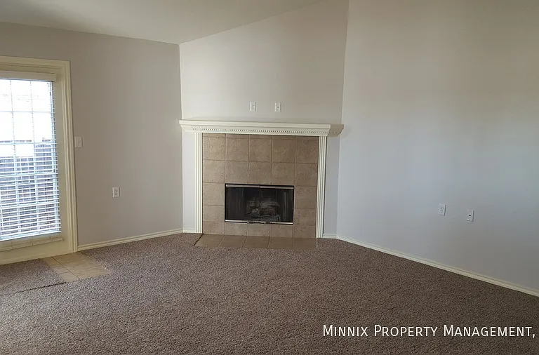 2220 99th St — Photo 5