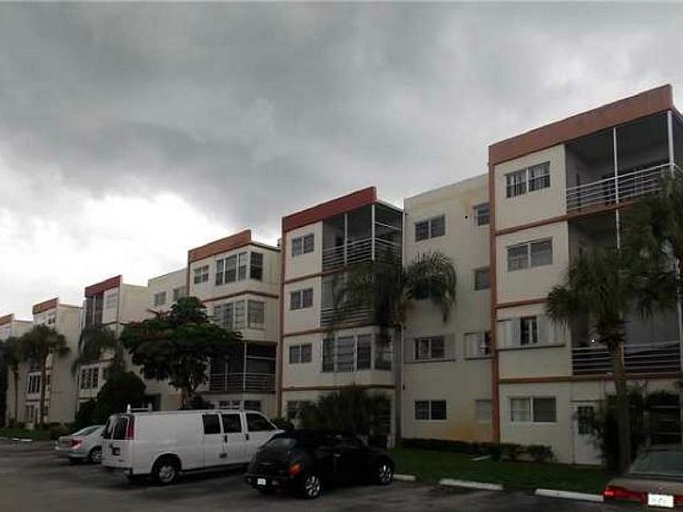 1st image of 4044 NW 19th St #405