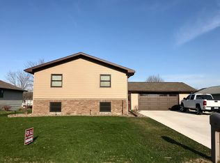104 Christopher Ct, Fairbank, IA 50629
