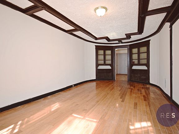 2nd image of 2519 Bedford Ave #1GARDEN