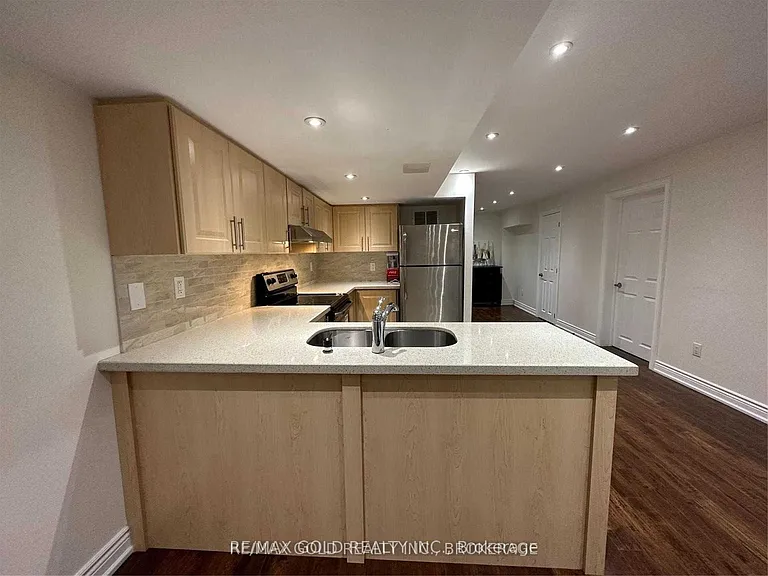 449 Meadowridge Ct #BASEMENT — Photo 8