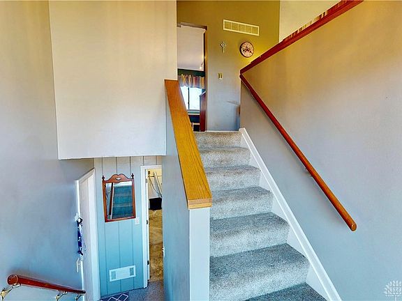 3rd image of 8195 Rollingwood Way