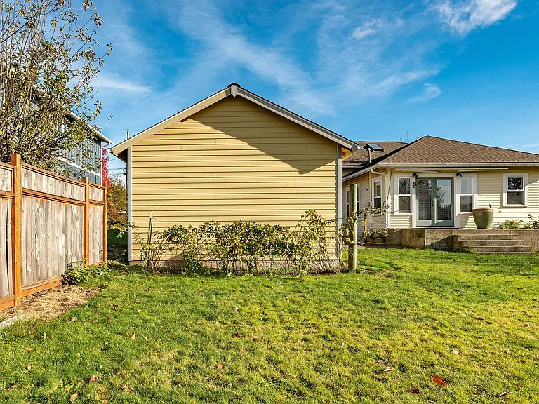 18441 Nelson Pl NE — Photo 40