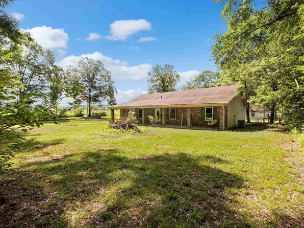 8815 McKim Dr, Mabelvale, AR 72103