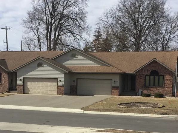 104 N Belmont Dr, Mankato, MN 56001