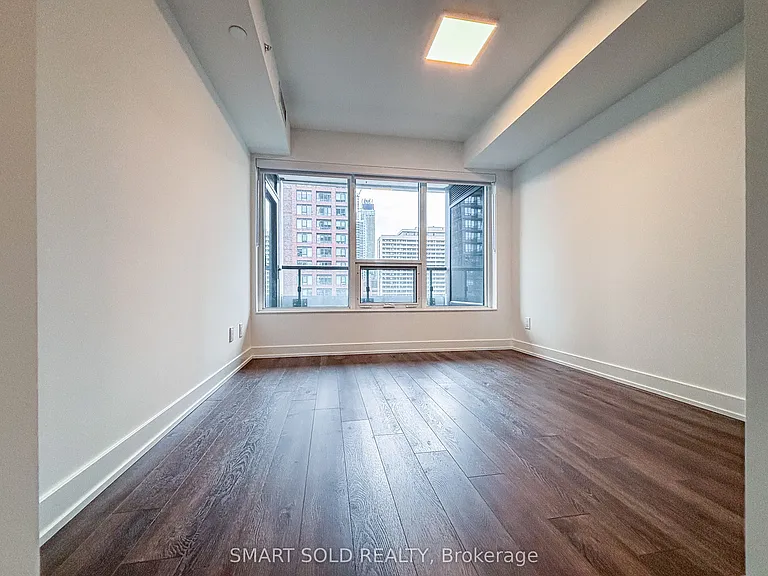 609 Sherbourne St #1402 — Photo 6