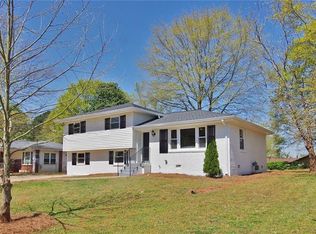 2882 Valley Ridge Dr, Decatur, GA 30032