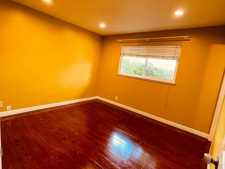 4139 Linwood Dr — Photo 17
