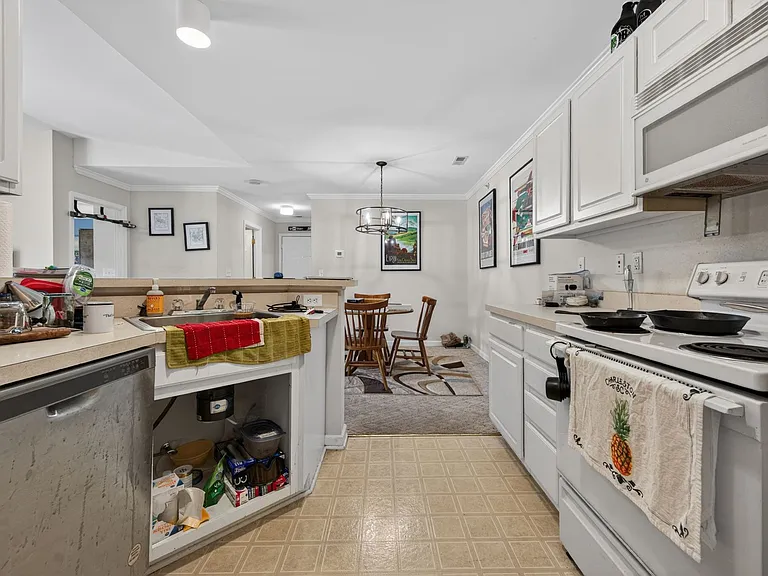 215 S Knollwood Dr — Photo 10