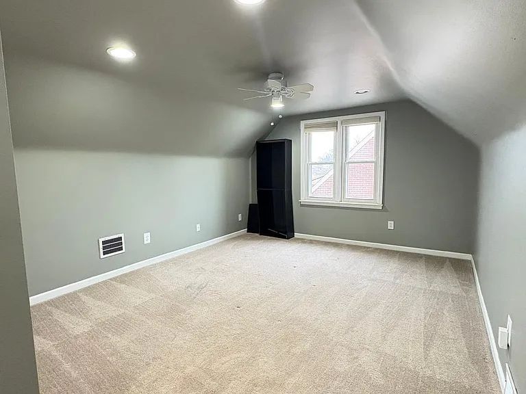 2625 Walnut St — Photo 14