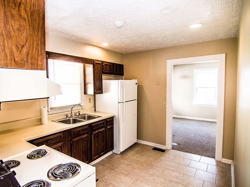 2nd image of 1303 Lightner Ave