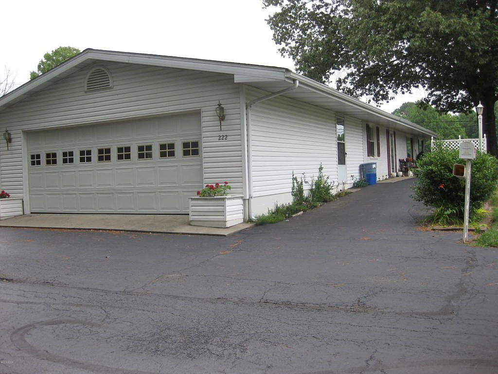 222 S New Thompson Lake Rd, Carbondale, IL 62901 | Zillow