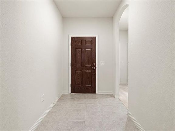 4th image of 1633 Millican Ln