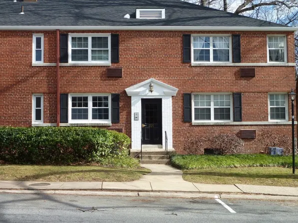 221 N George Mason Dr, Arlington, VA 22203