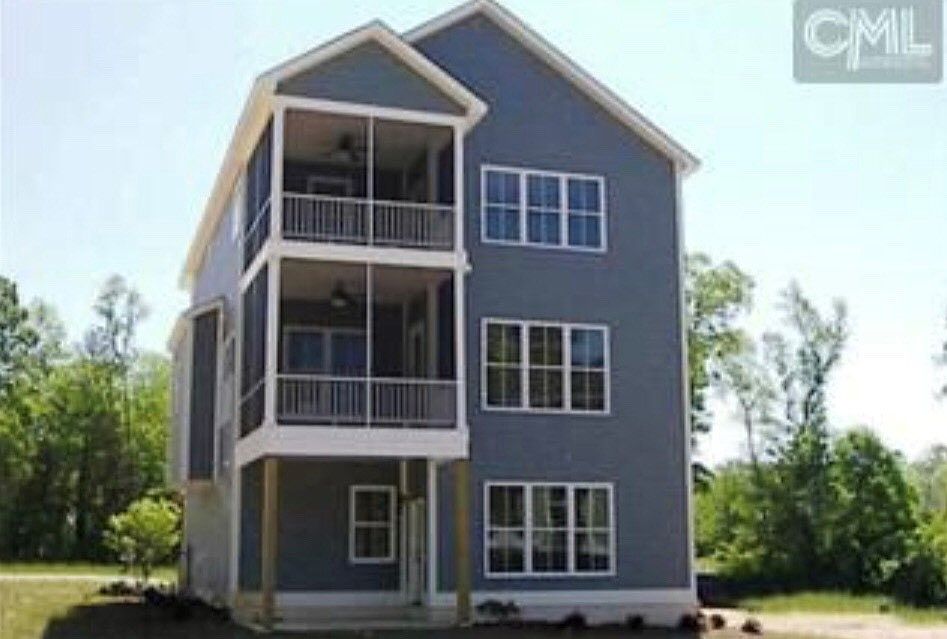 2nd image of 122 Gaslight Ln