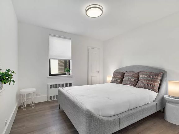 5th image of 2420 Morris Ave APT 4I