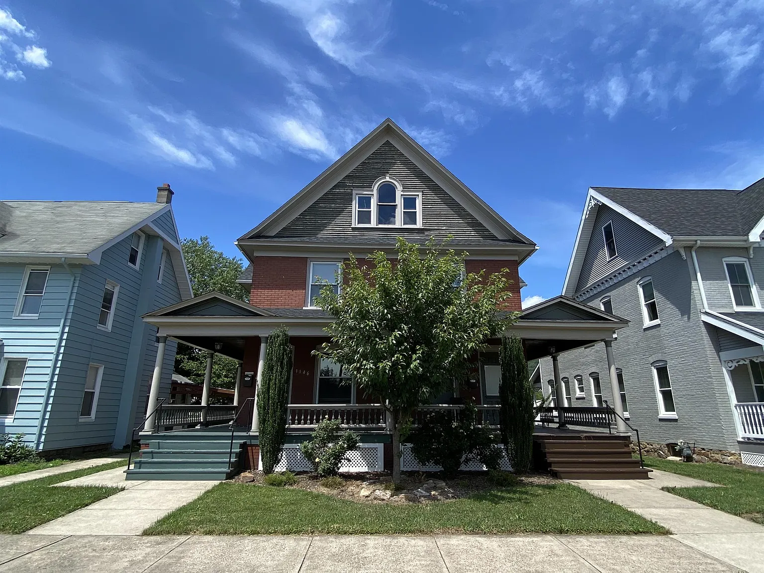 1146 Memorial Avenue - 1 — Photo 3