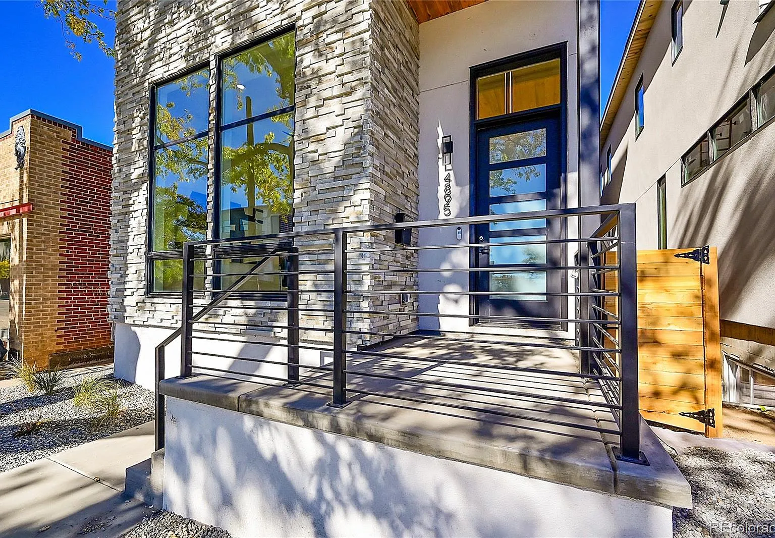 4 bed, 4.0 bath, 3686 sqft, $7,500 — Photo 1