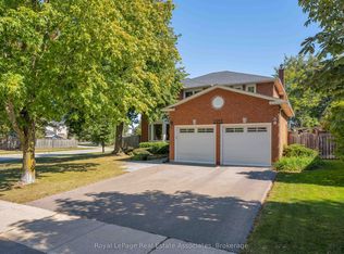 2253 Towne Blvd, Oakville, ON L6H5J9