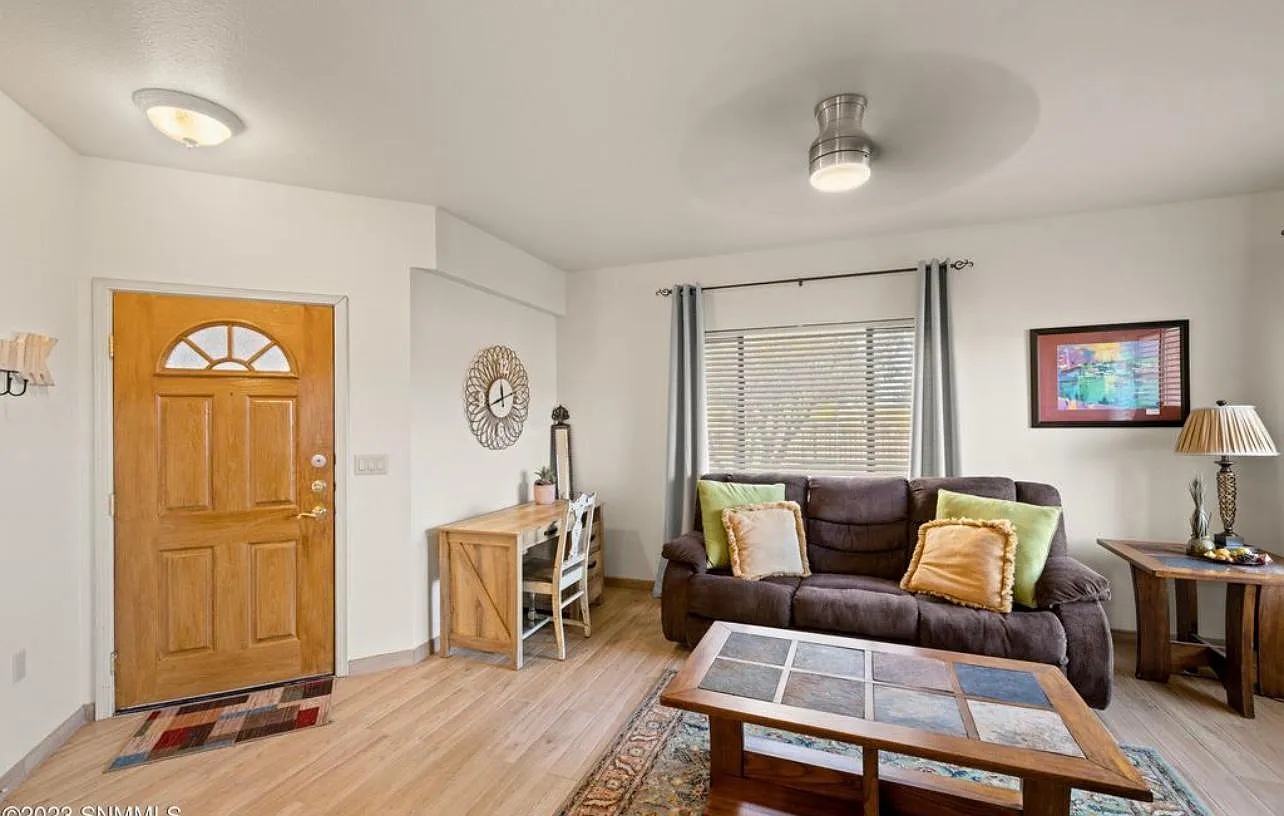3650 Morning Star Dr — Photo 2
