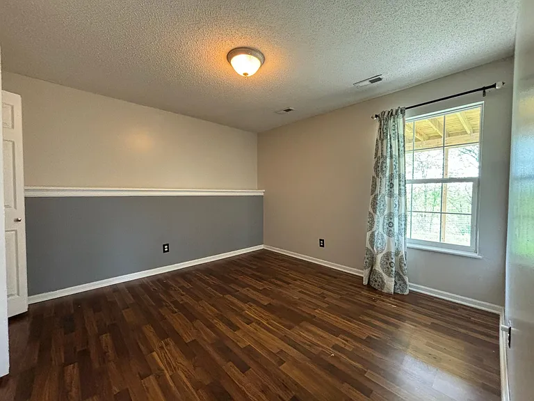 2128 Catie Ln — Photo 13
