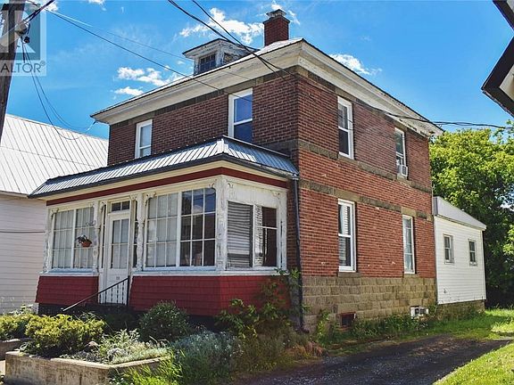 2nd image of 111 Victoria St