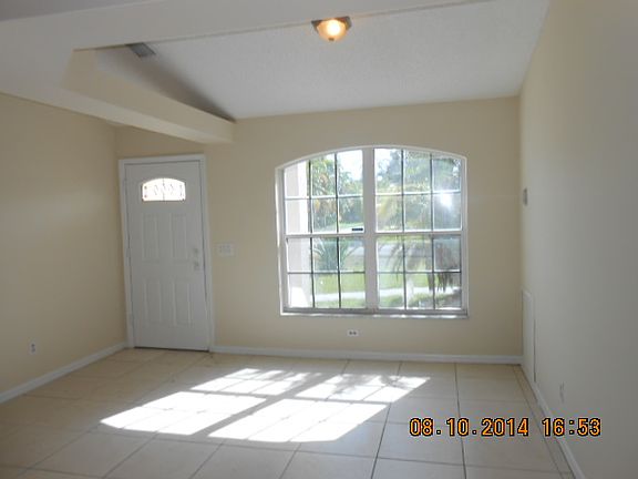 2nd image of 2307 SE Holland St