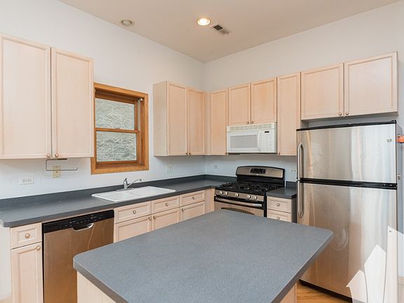 2nd image of 2714 N Wayne Ave #F2