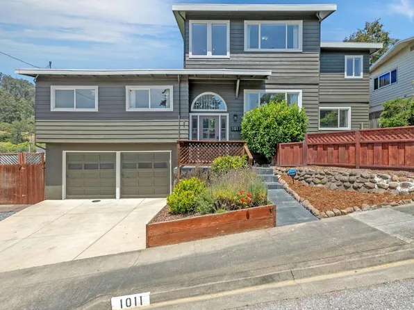 1011 Zamora Dr, Pacifica, CA 94044