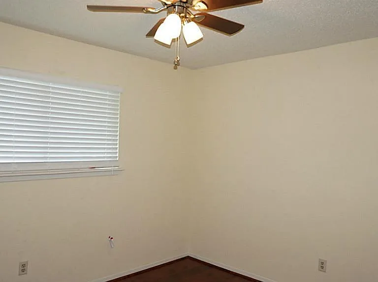 9219 Carousel Ln — Photo 23