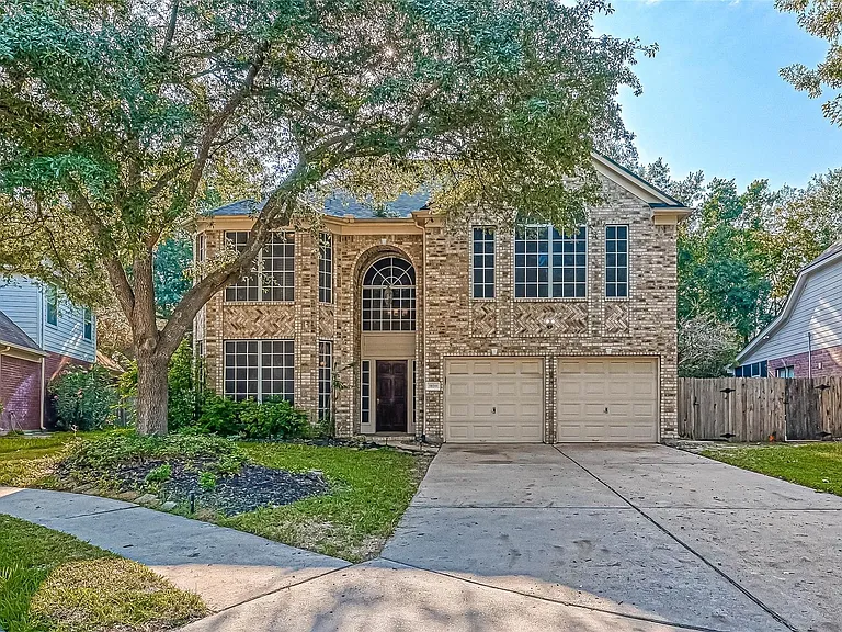 11011 Sprucedale Ct — Photo 1