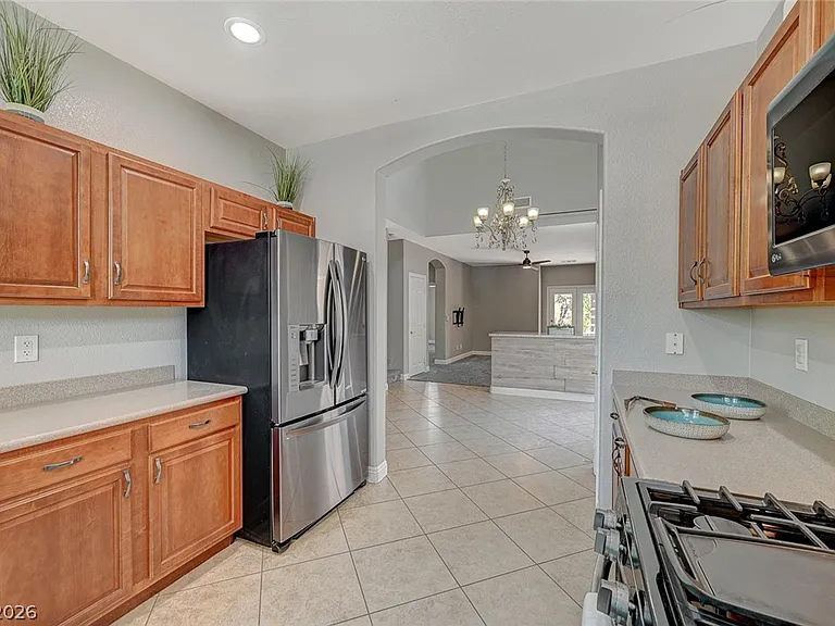 8454 Cerritos Ct — Photo 10