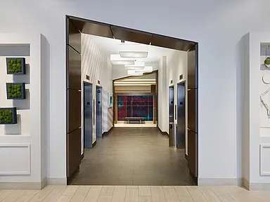 Solaire 8250 Apartments