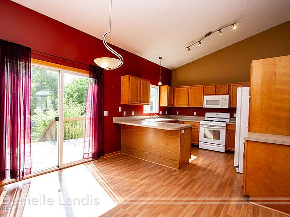 5th image of 6582 Madison Ave SE