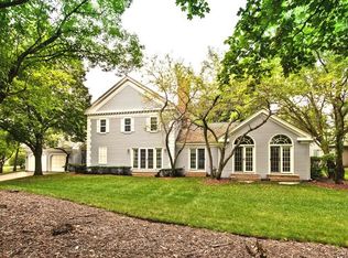 4645 Lake Point Cir, Long Grove, IL 60047