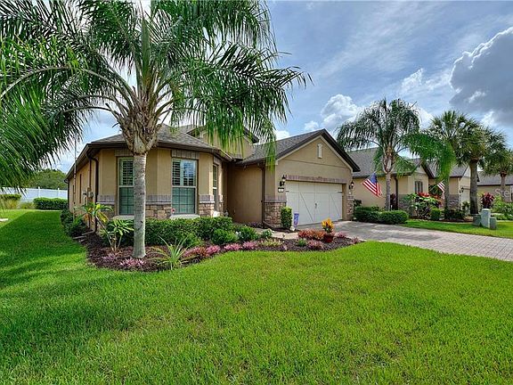 2nd image of 532 Grande Dr